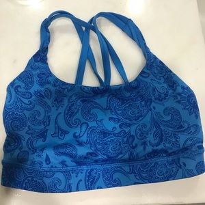 Lululemon sports bra